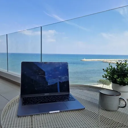 Seaview Retreat Apartment Larnaca